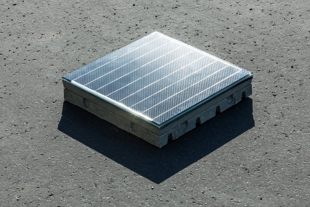 Solcellefliser - Model Platio til opladning af elbiler, bådudstyr, lys mv. - 2rethink