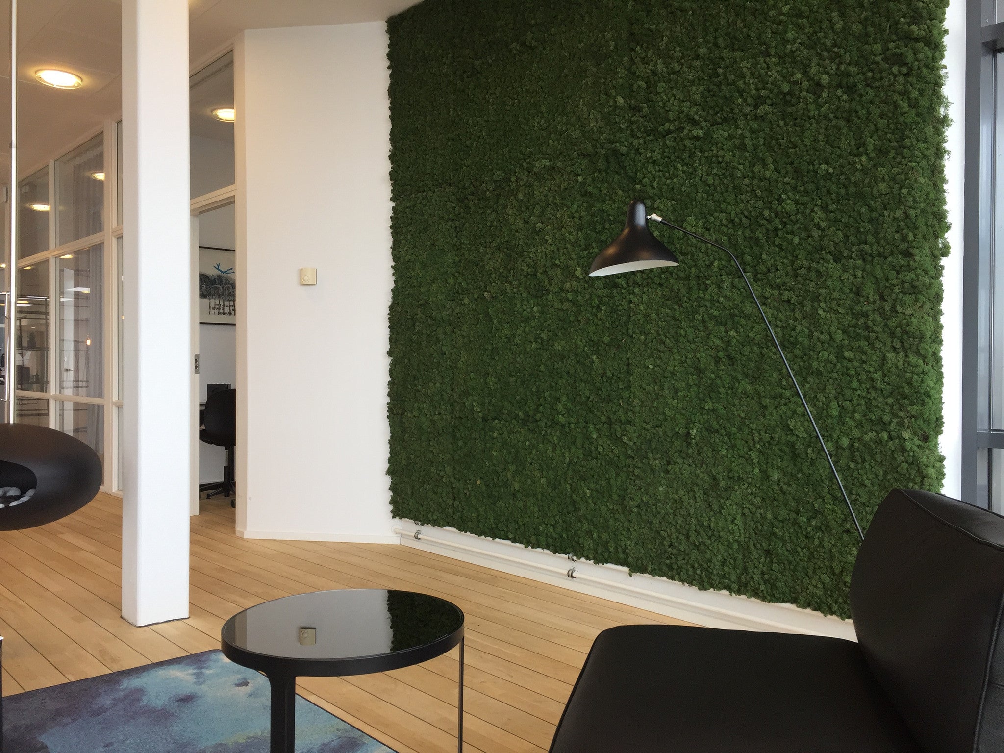 Lækker grøn væg til Scandinavian Business Seating