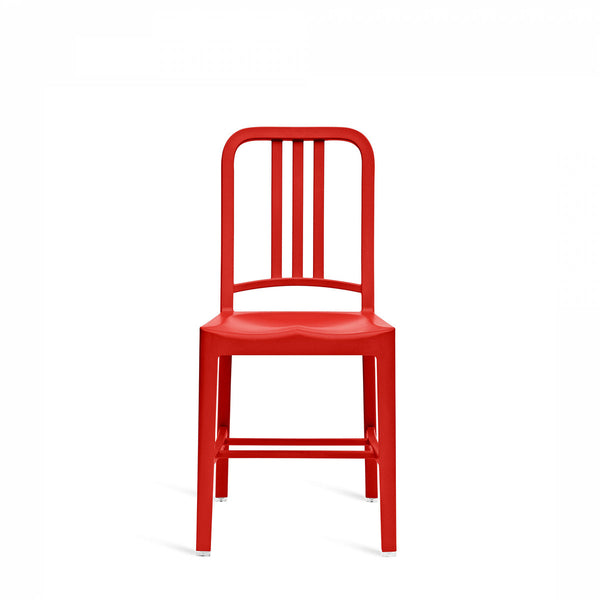 Emeco NAVY stol. Model 111, Farve : Rød, grå eller grøn stol af brugte colaflasker.