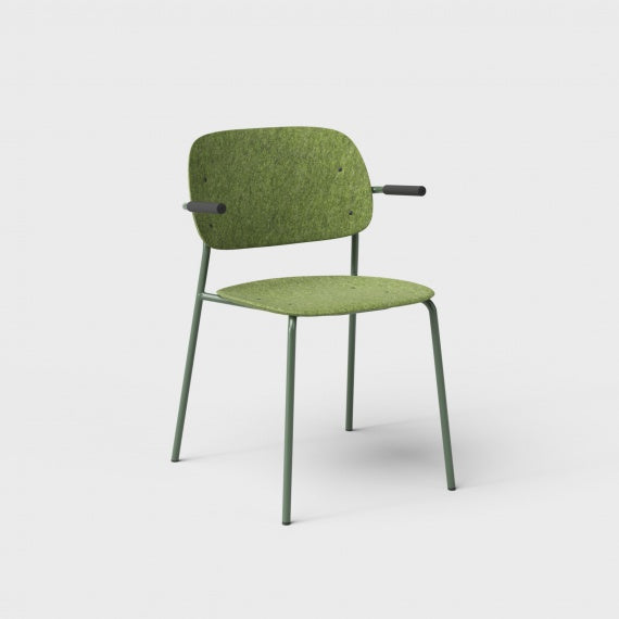 PET filt stabelbar stol i 11 flotte farver. 60 % genbrugsplast